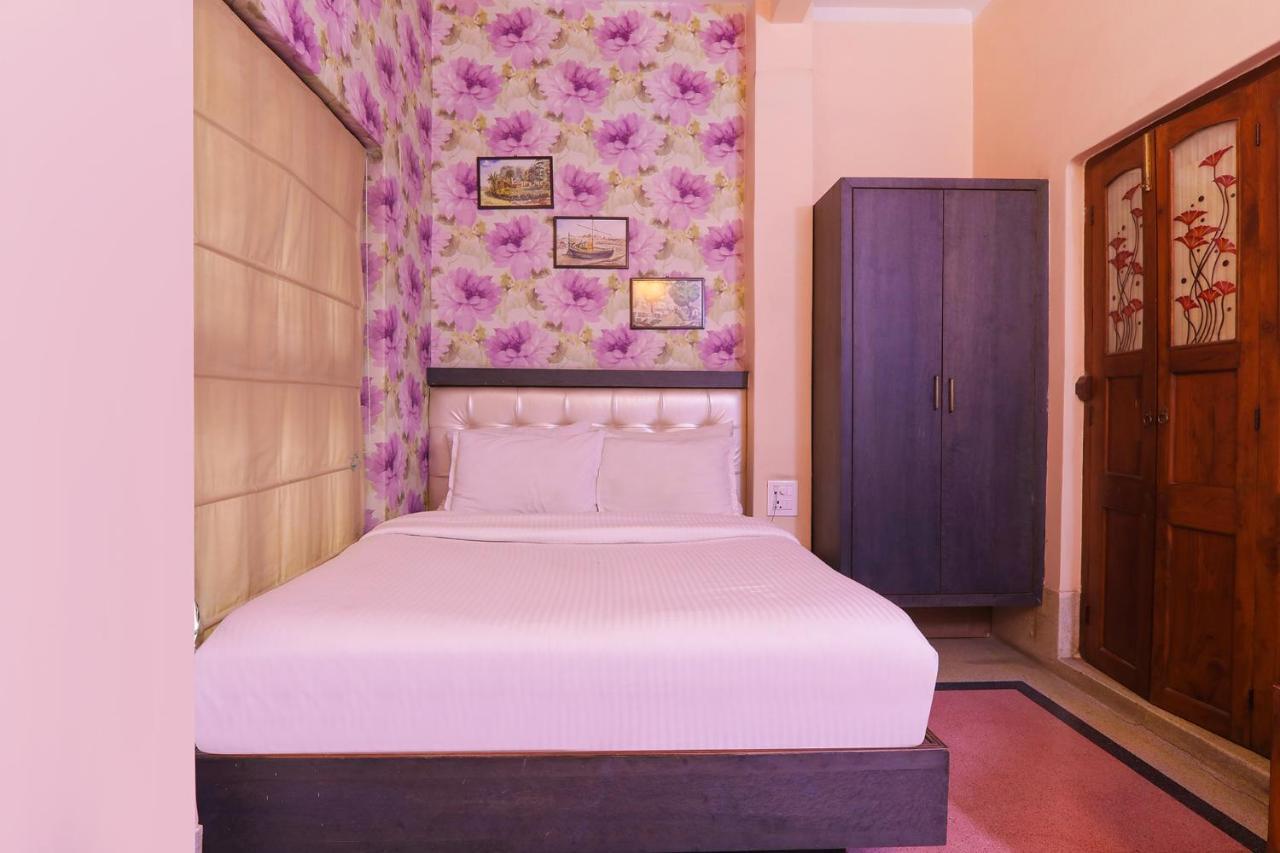 Fabhotel East View Varanasi Eksteriør bilde